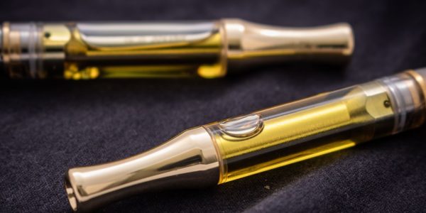 The Complete Buyer's Guide to Delta-8 Vape Cartridges